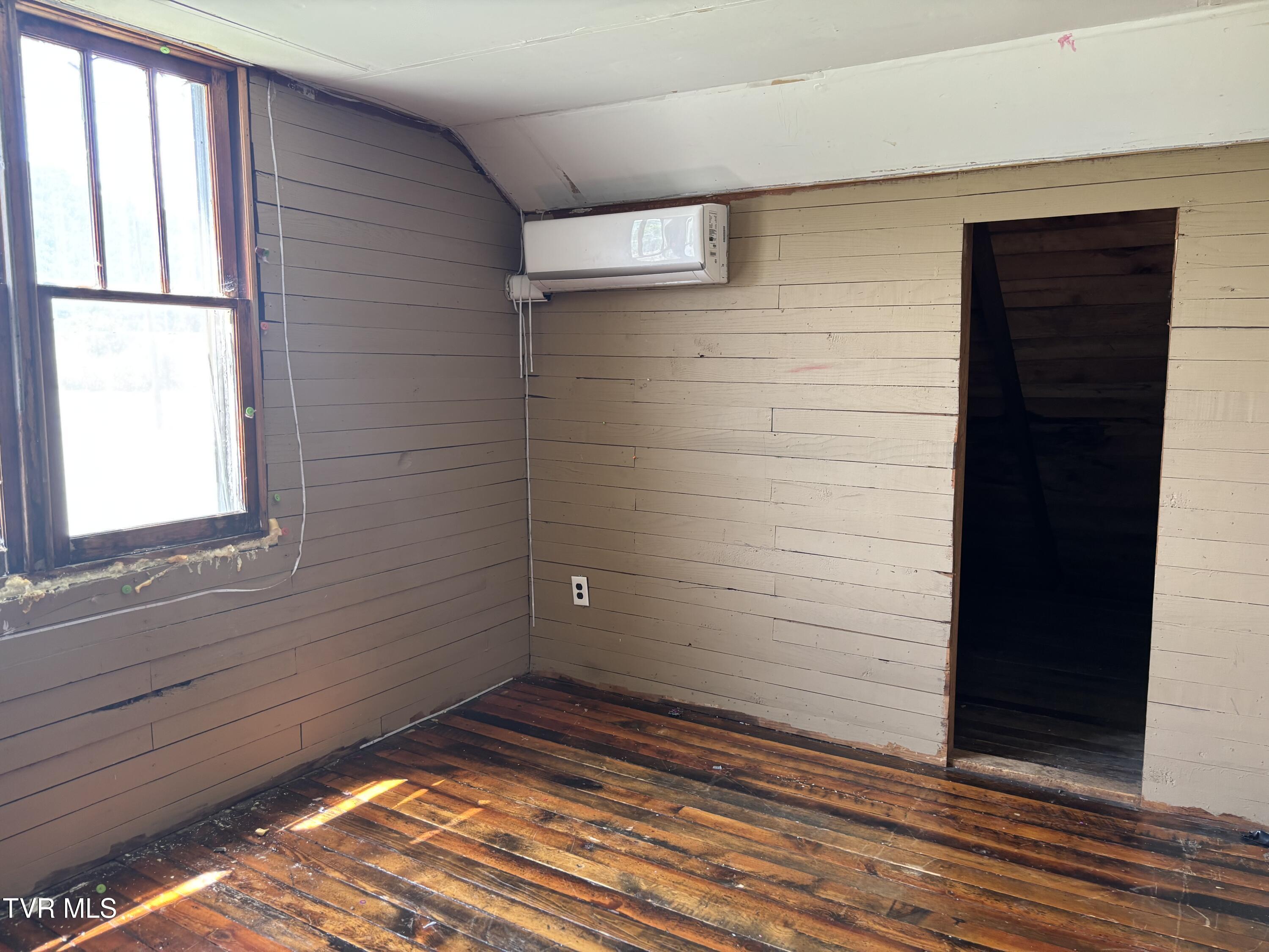 Tbd Roan Creek Road Butler, TN 37640 - Photo 46 of 51 IMG_4834