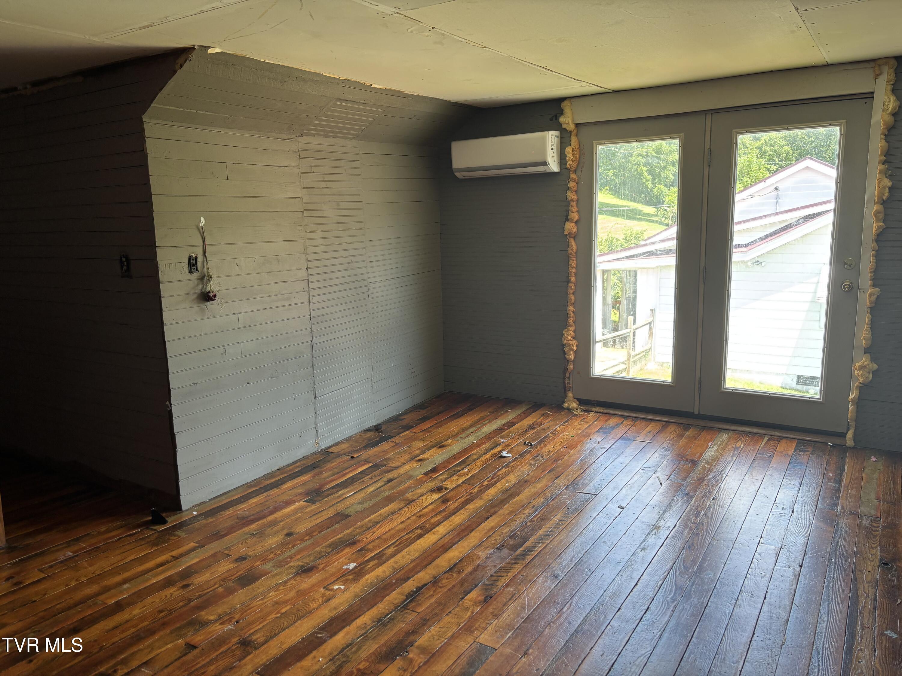 Tbd Roan Creek Road Butler, TN 37640 - Photo 48 of 51 IMG_4836