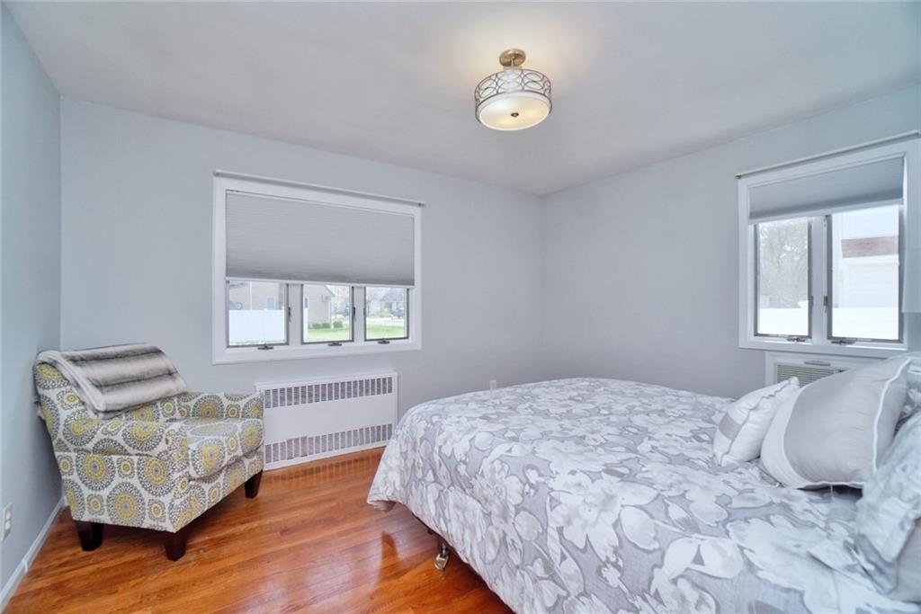 19 Derby Road Hicksville, NY 11801 - Photo 25 of 44 Gallery Image 25