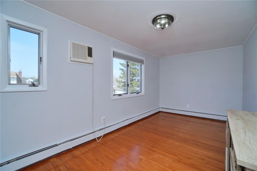 19 Derby Road Hicksville, NY 11801 - Photo 30 of 44 Gallery Image 30