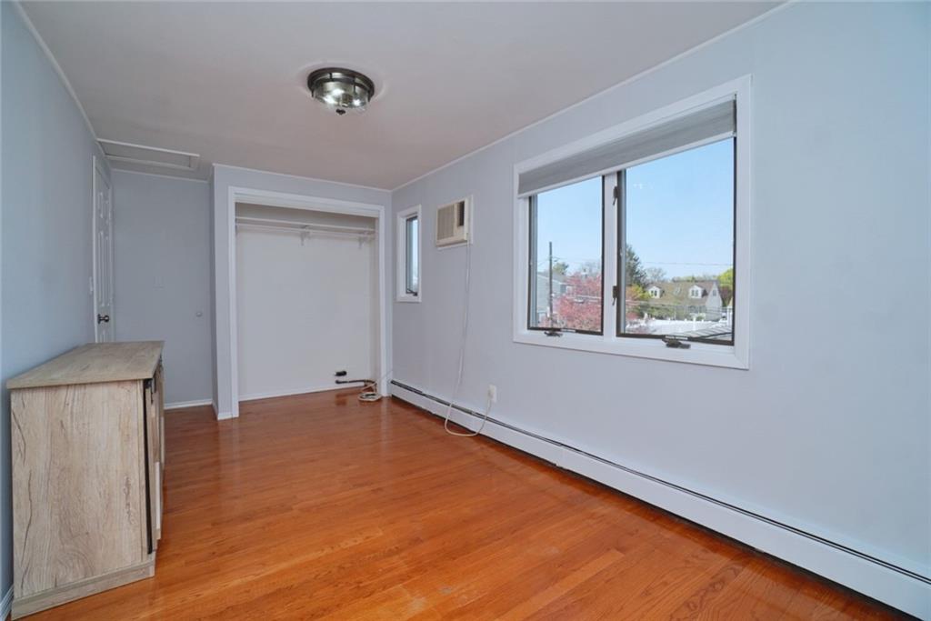 19 Derby Road Hicksville, NY 11801 - Photo 31 of 44 Gallery Image 31