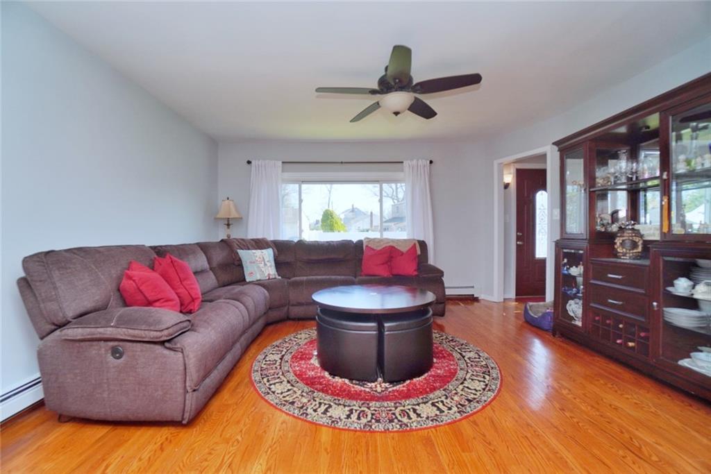 19 Derby Road Hicksville, NY 11801 - Photo 6 of 44 Gallery Image 6