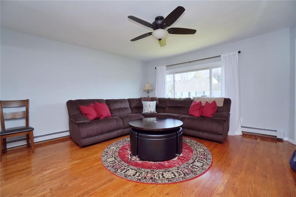 19 Derby Road Hicksville, NY 11801 - Photo 9 of 44 Gallery Image 9