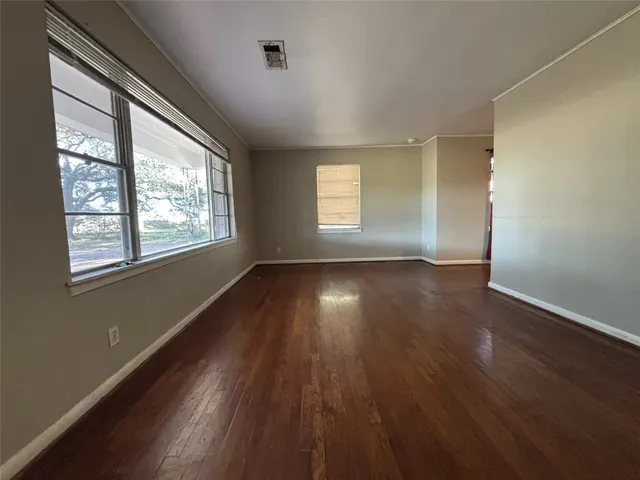 $1,550 | 942 Highway 60, East Bernard, TX 77435