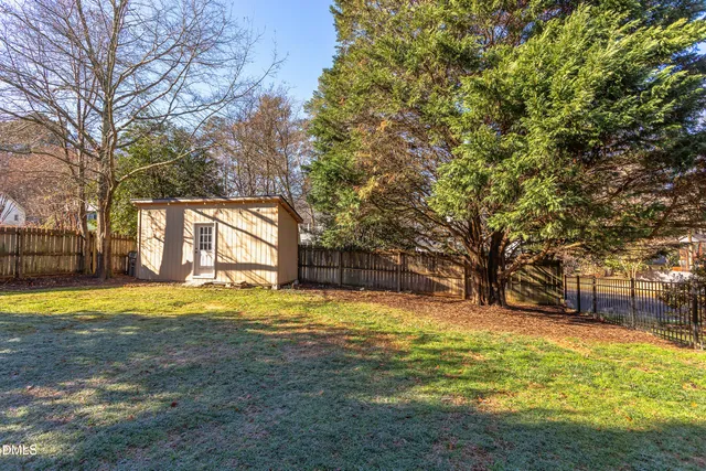 $625,000 | 203 Pinewood Drive, Apex, NC 27502