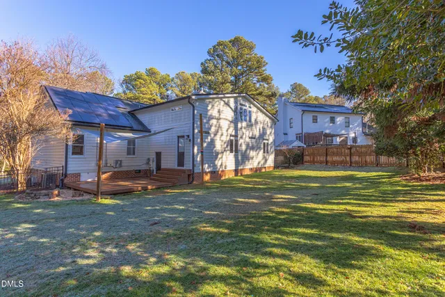 $625,000 | 203 Pinewood Drive, Apex, NC 27502