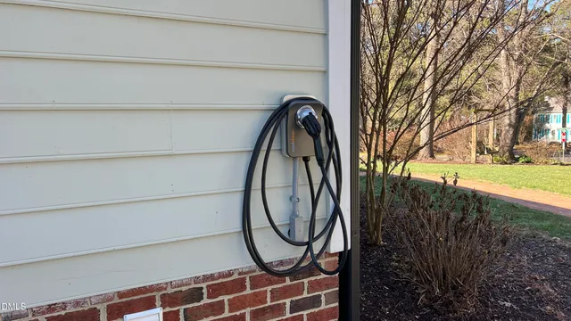 $625,000 | 203 Pinewood Drive, Apex, NC 27502