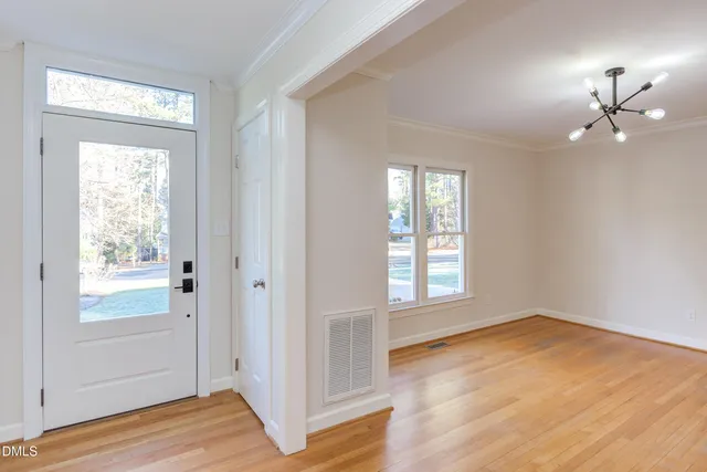 $625,000 | 203 Pinewood Drive, Apex, NC 27502