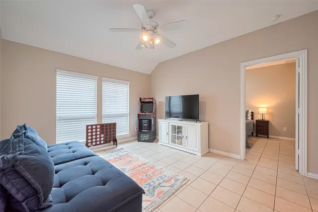 $2,795 | 2500 Amy Lee Drive, Conroe, TX 77304