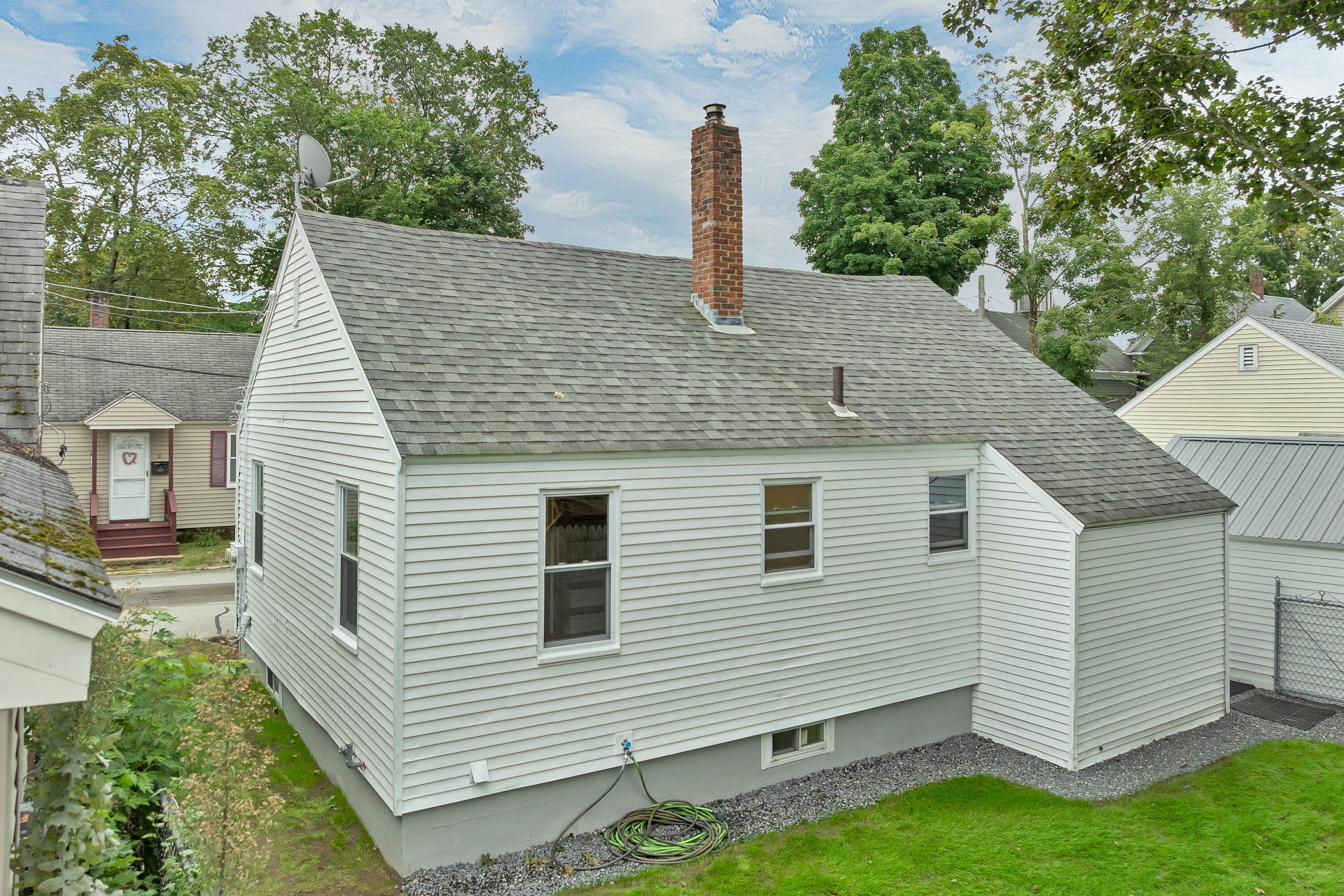 7 Sarah Court Rochester, NH 03867 - Photo 6 of 66 7SarahCt-006