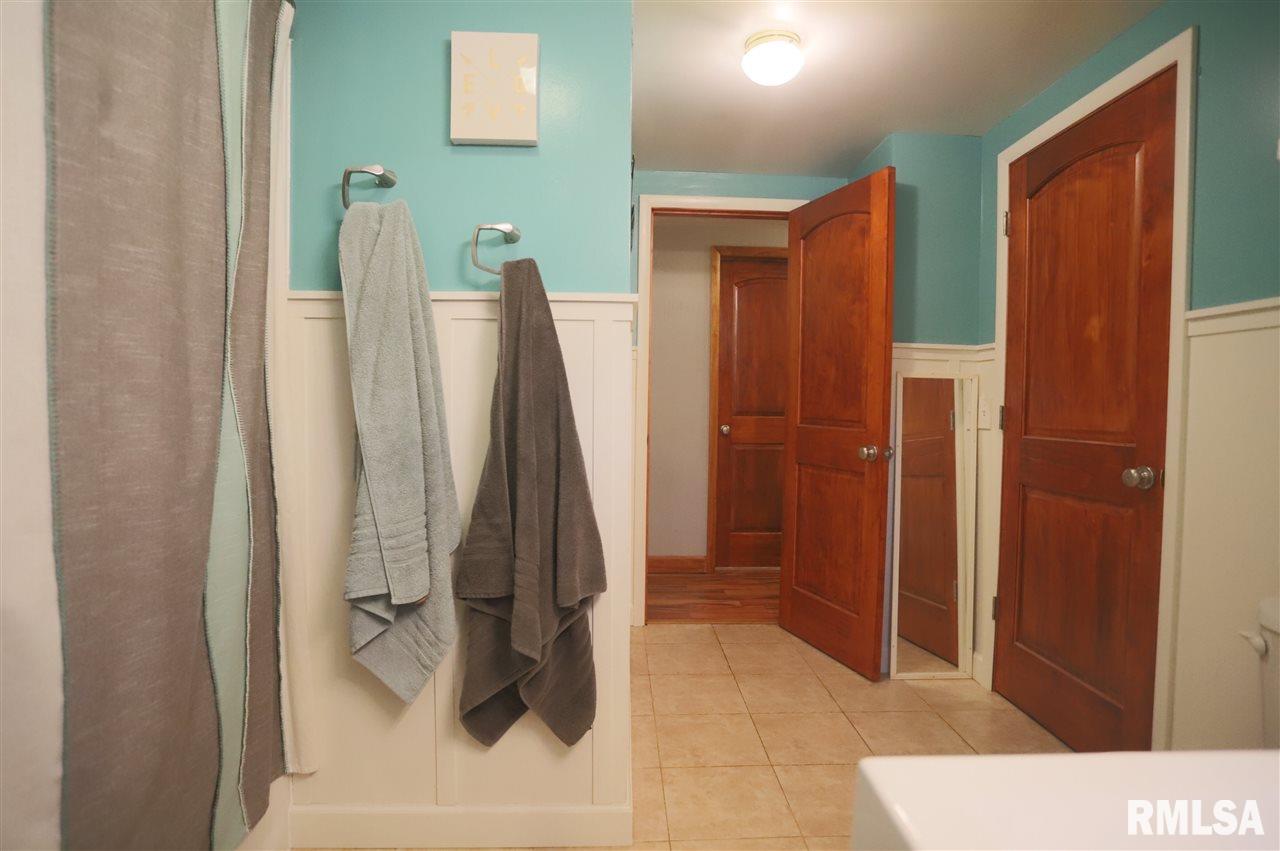1518 Hickory Point Road Metamora, IL 61548 - Photo 17 of 36 Gallery Image 17