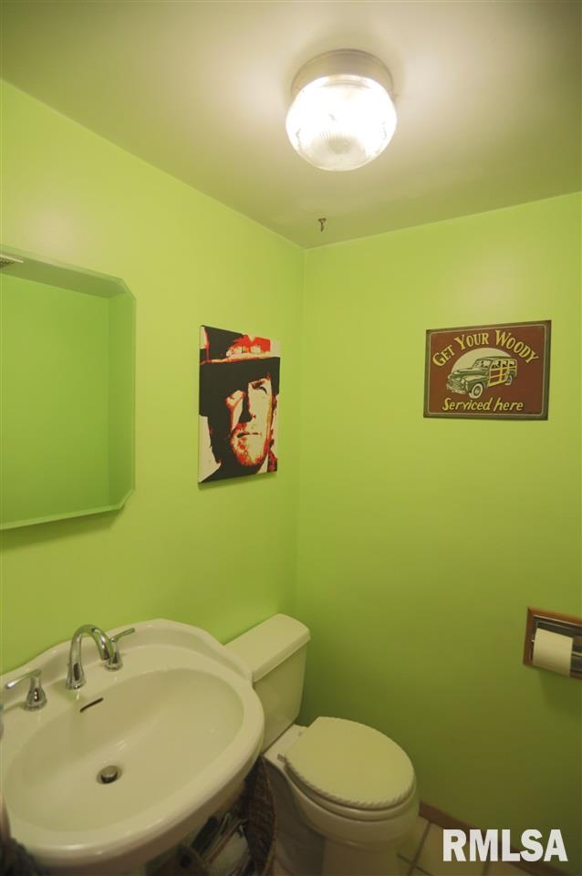 1518 Hickory Point Road Metamora, IL 61548 - Photo 20 of 36 Gallery Image 20