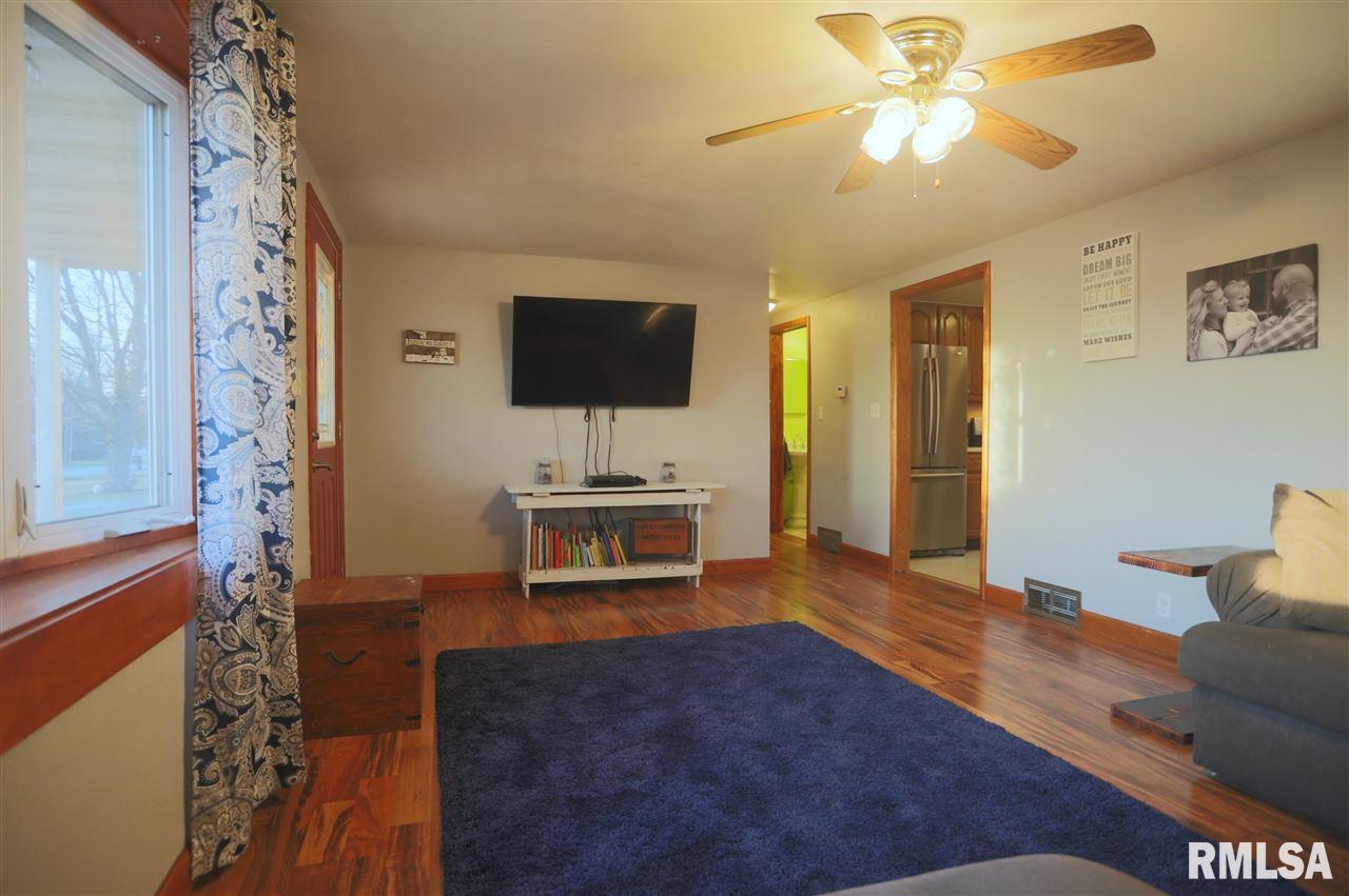 1518 Hickory Point Road Metamora, IL 61548 - Photo 4 of 36 Gallery Image 4