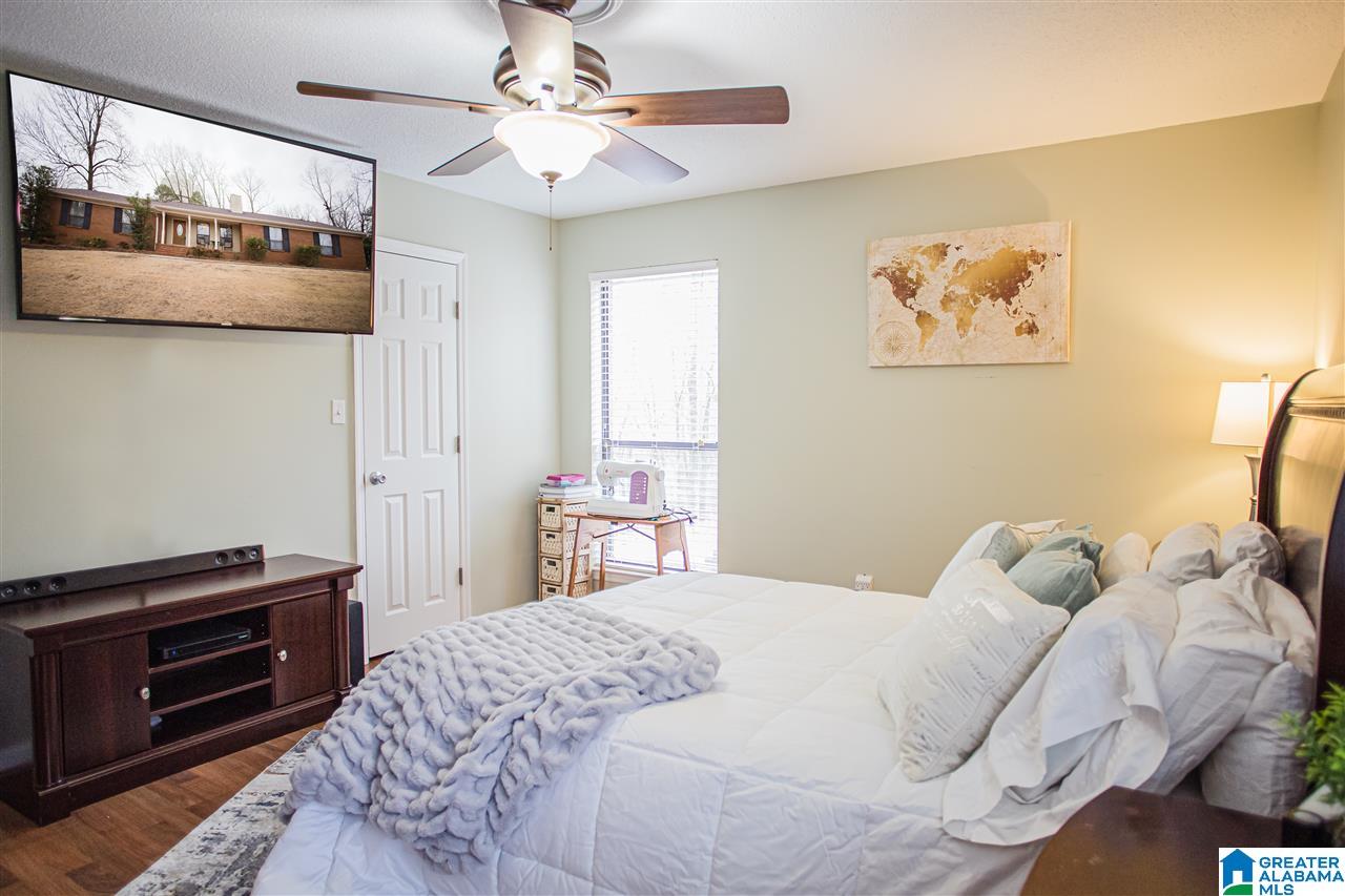 300 Thompson Road Alabaster, AL 35007 - Photo 11 of 37