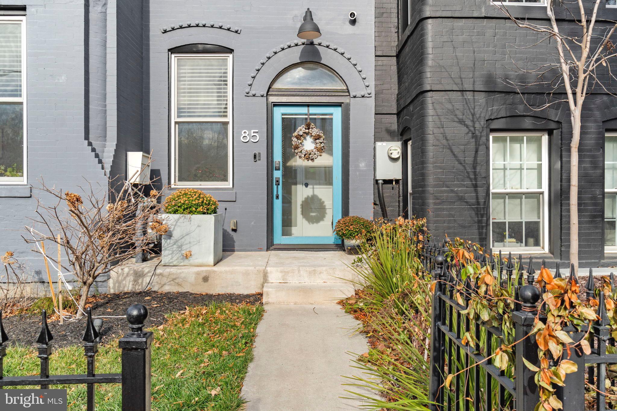 85 R Street Northwest Washington, DC 20001 - Photo 2 of 29 a front view of a house