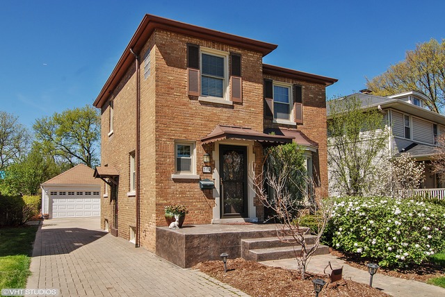 394 Repton Road Riverside, IL 60546 - Photo 1 of 15