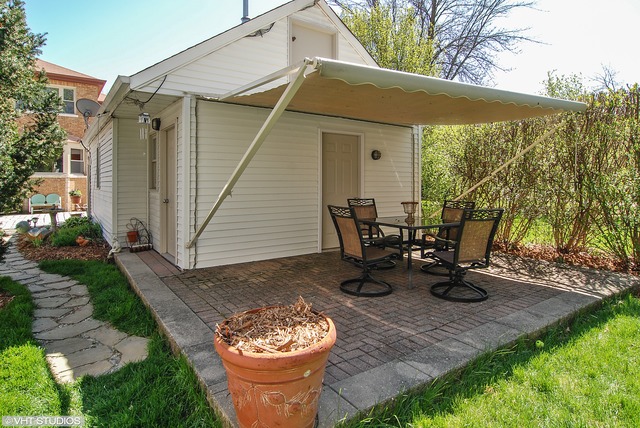 394 Repton Road Riverside, IL 60546 - Photo 14 of 15