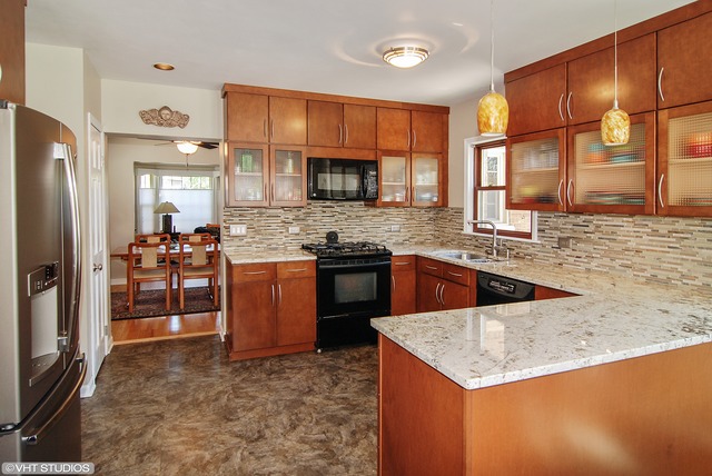 394 Repton Road Riverside, IL 60546 - Photo 6 of 15