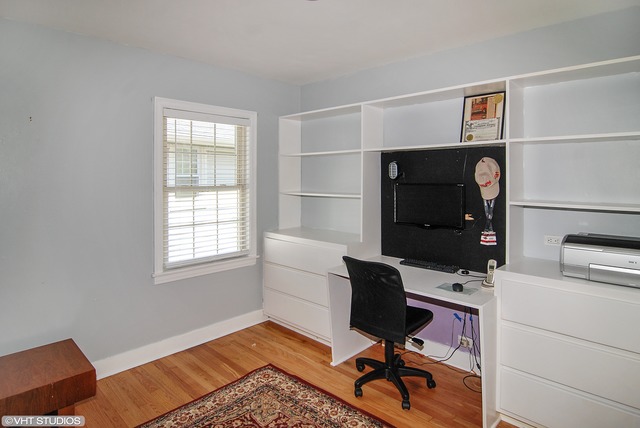 394 Repton Road Riverside, IL 60546 - Photo 10 of 15