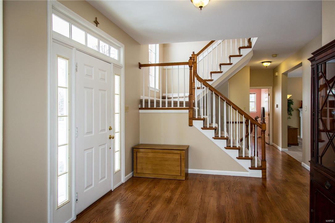 406 Ballwin Estates Court Ballwin, MO 63021 - Photo 2 of 25 Gallery Image 2