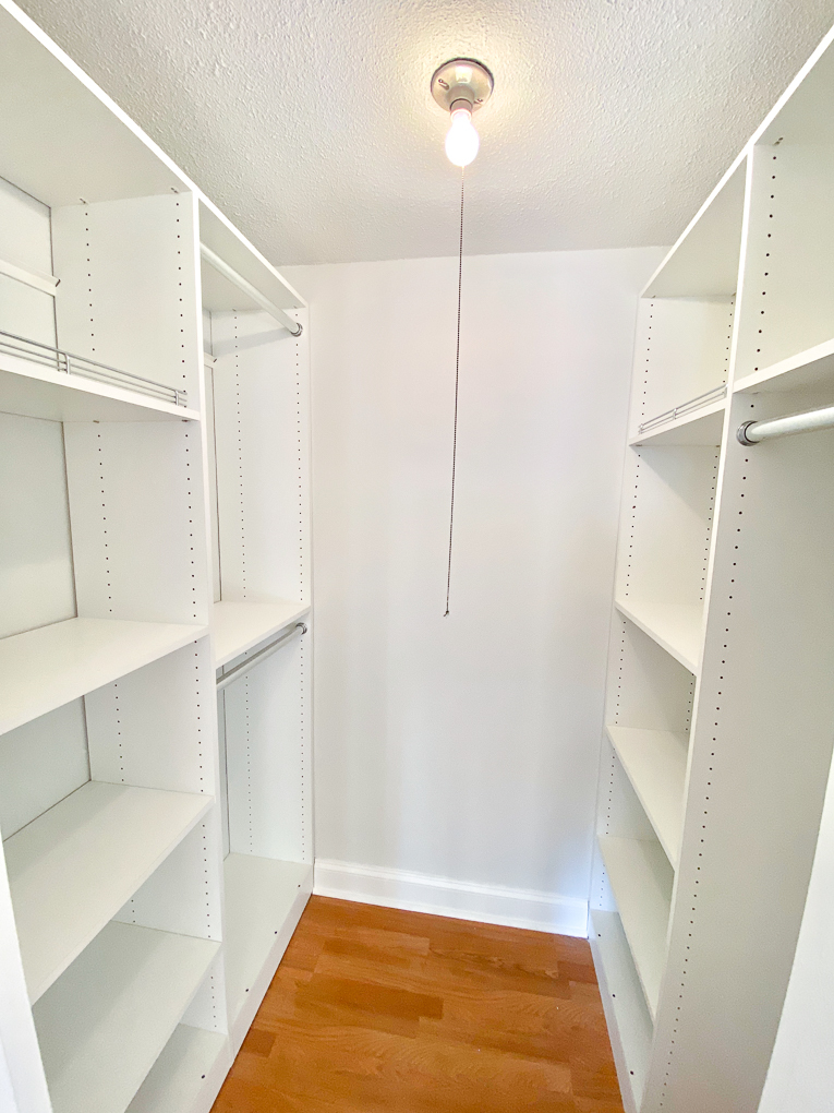 Undisclosed Address Chicago, IL 60611 - Photo 5 of 9 a view of an empty room