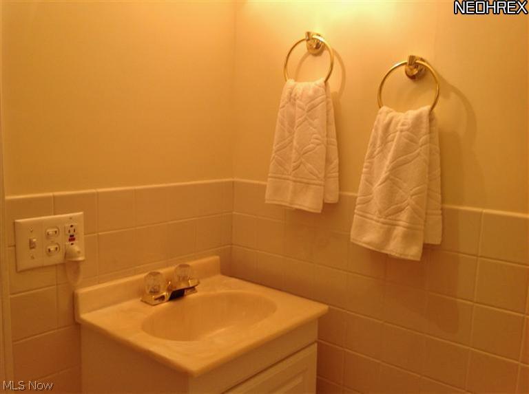 24030 Duffield Road Beachwood, OH 44122 - Photo 13 of 14 Gallery Image 13