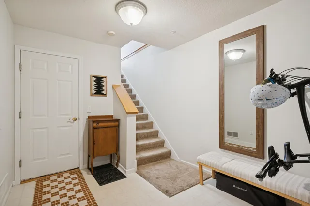 $425,000 | 9816 Cove Drive, Minnetonka, MN 55305