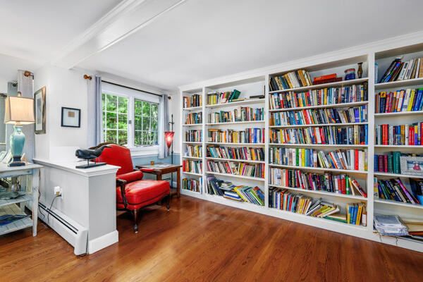 27 Two Ponds Road Falmouth, MA 02540 - Photo 9 of 45 read