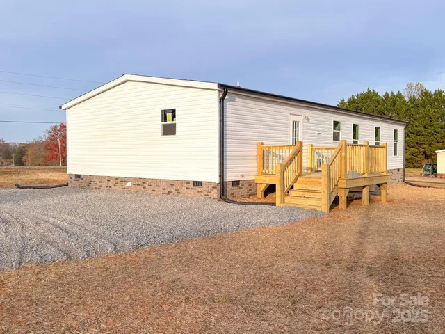 a view of backyard of house