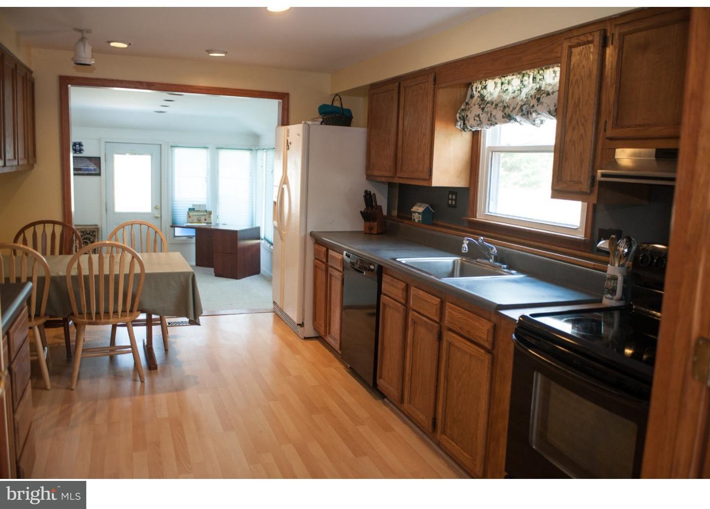 142 Pearl Croft Road Cherry Hill, NJ 08034 - Photo 8 of 25