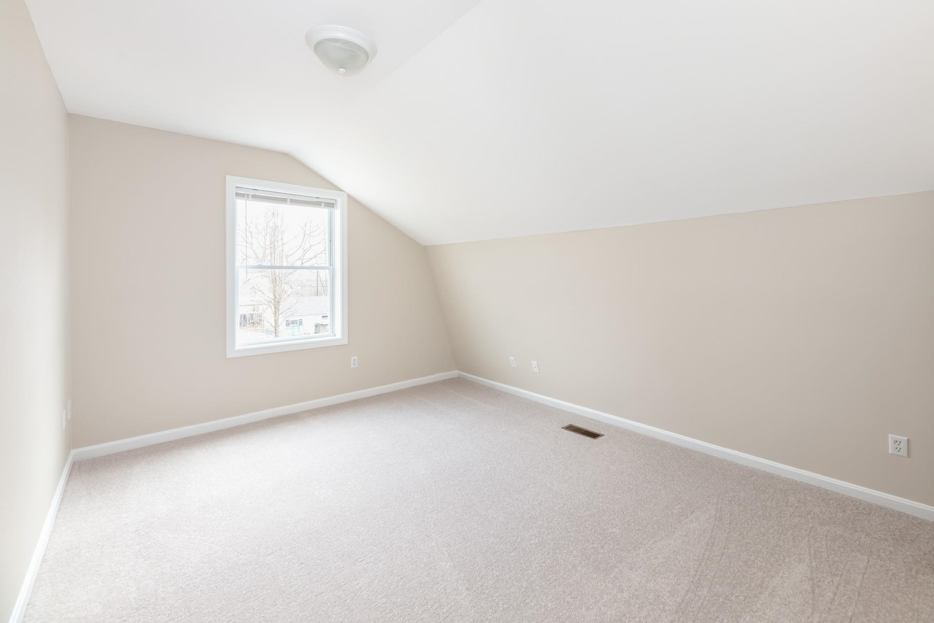 25 State Street Rochester, NH 03867 - Photo 17 of 32