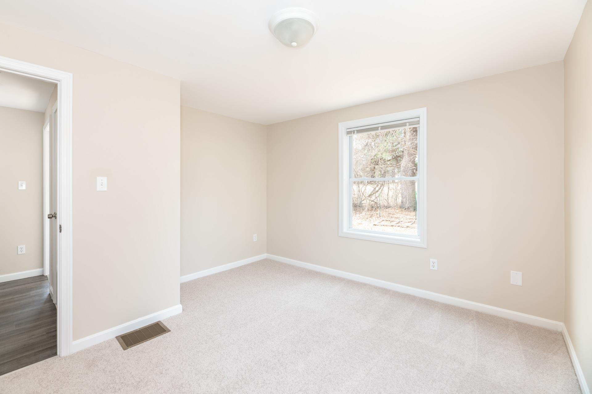 25 State Street Rochester, NH 03867 - Photo 19 of 32