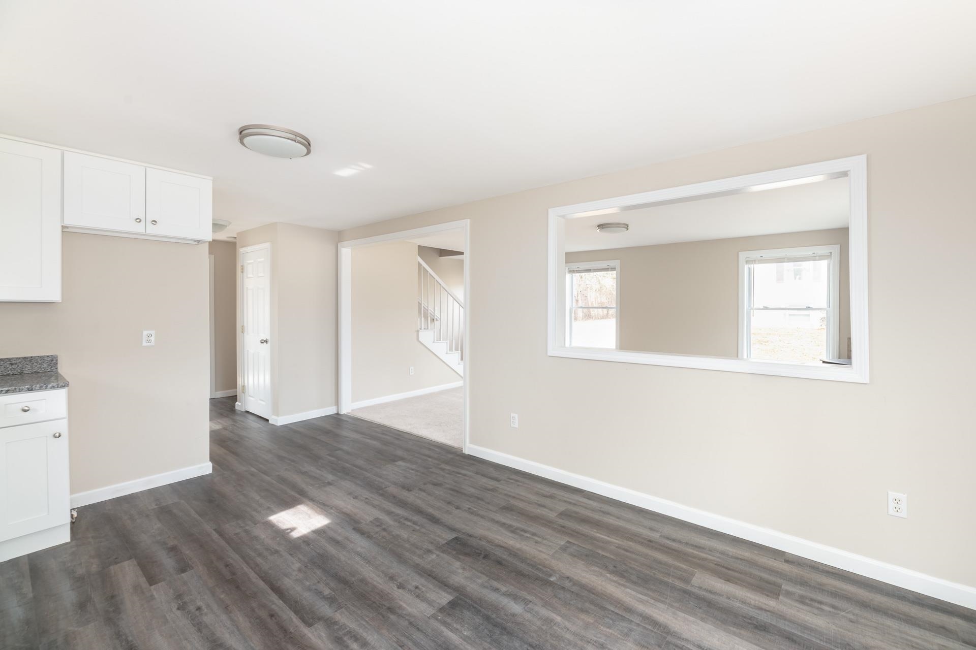 25 State Street Rochester, NH 03867 - Photo 5 of 32