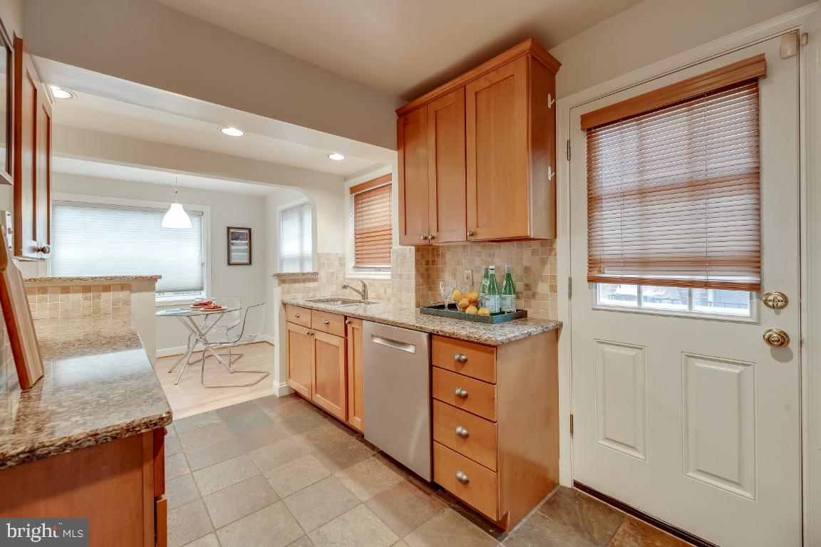 611 Forest Glen Road Silver Spring, MD 20901 - Photo 15 of 36 Kitchen with lots of cabinets and counter space