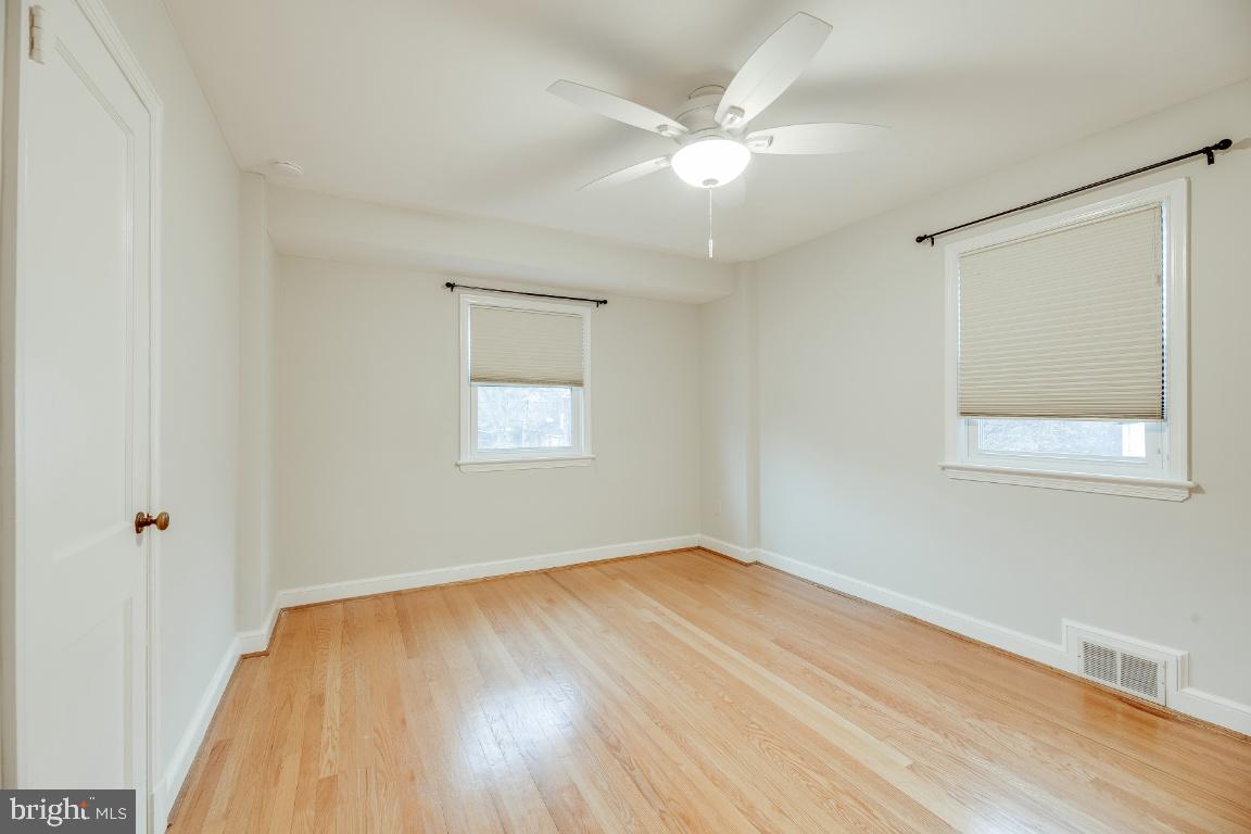 611 Forest Glen Road Silver Spring, MD 20901 - Photo 25 of 36 Bedroom three