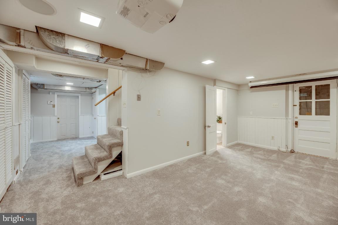 611 Forest Glen Road Silver Spring, MD 20901 - Photo 30 of 36 Basement den/play area!