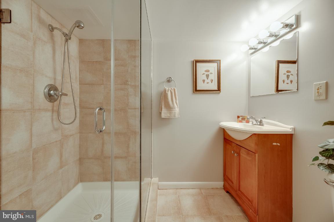 611 Forest Glen Road Silver Spring, MD 20901 - Photo 32 of 36 Basement bath