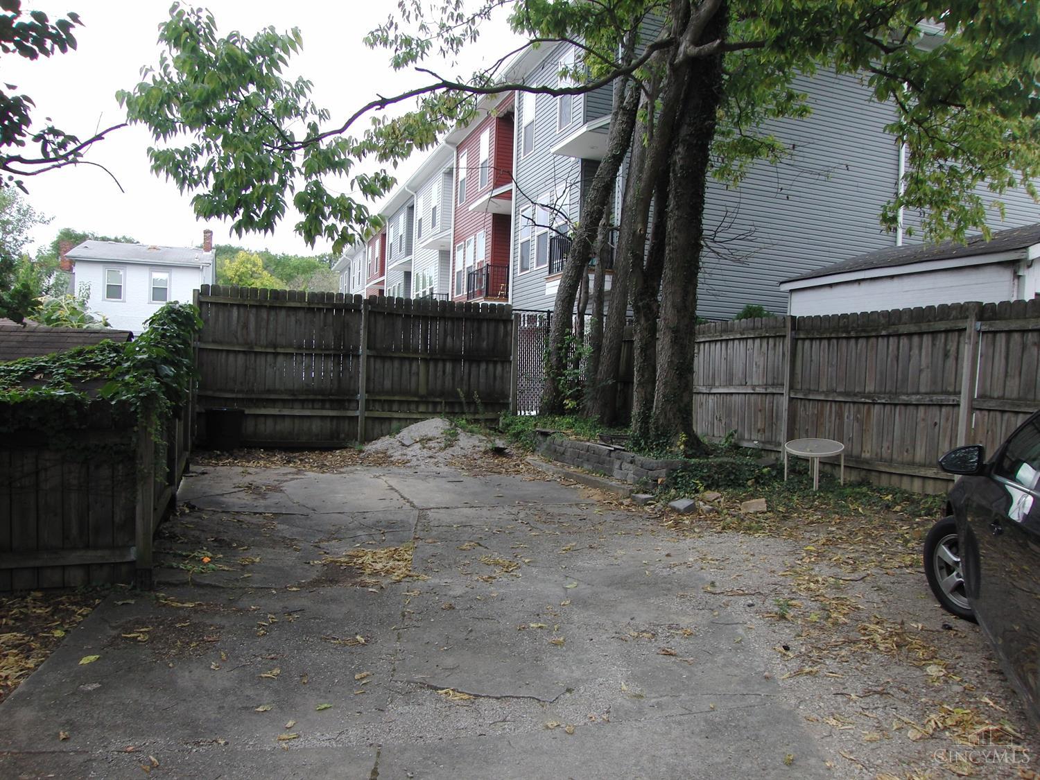 2355 Flora Street Cincinnati, OH 45219 - Photo 8 of 8