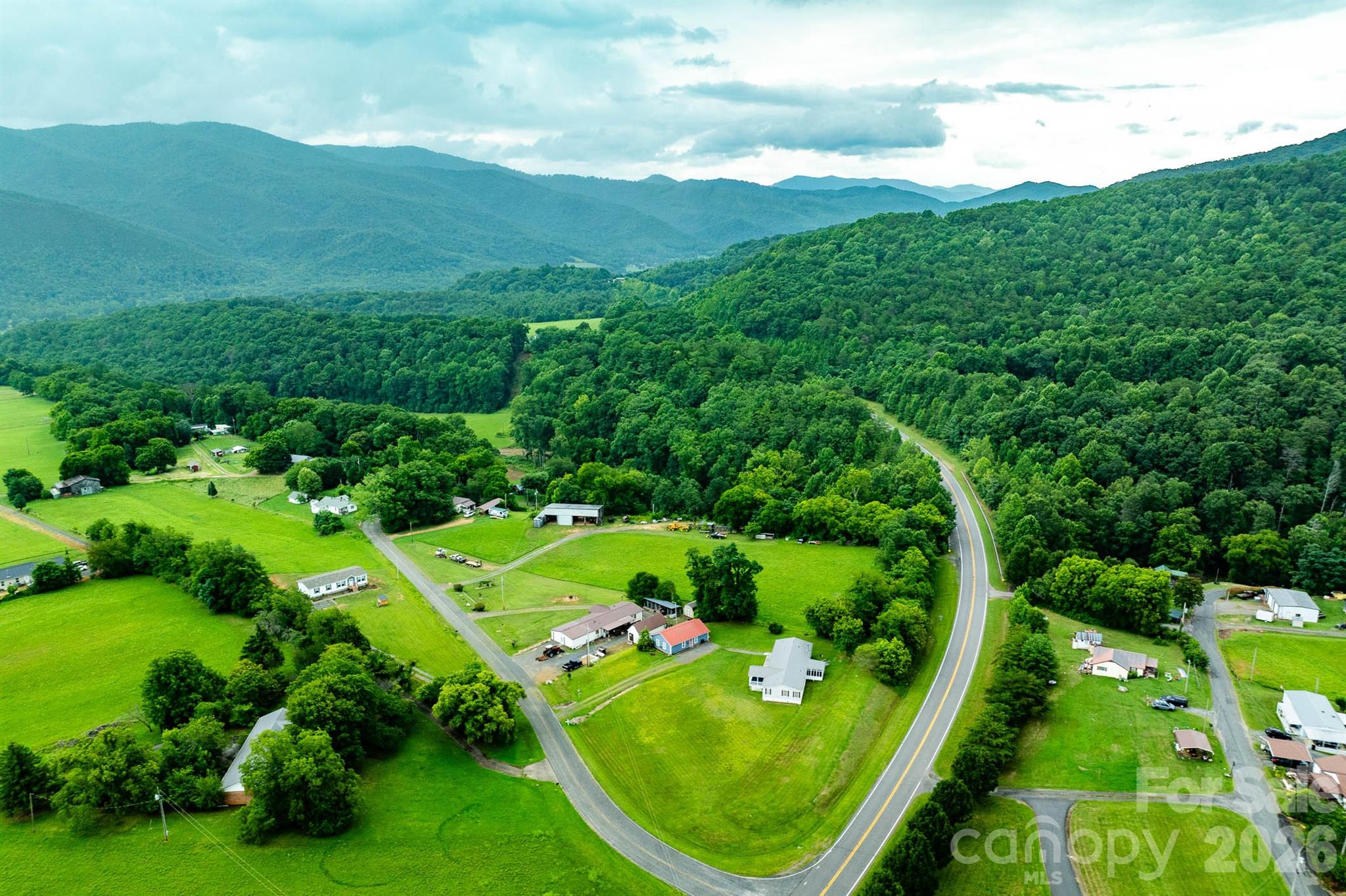 755 Fairview Loop Hot Springs, NC 28743 - Photo 10 of 48
