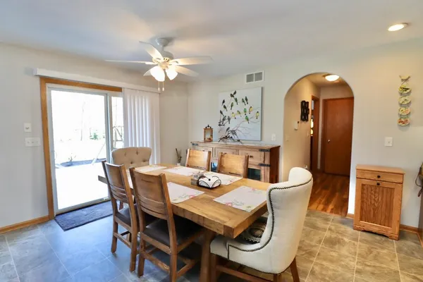 $525,000 | 10107 Atwood Road, Roscoe, IL 61073