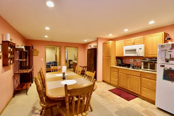 $525,000 | 10107 Atwood Road, Roscoe, IL 61073