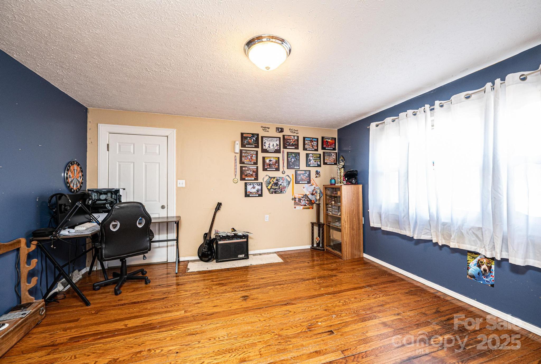 4238 Johnson Bridge Road Hickory, NC 28602 - Photo 11 of 25 Gallery Image 11