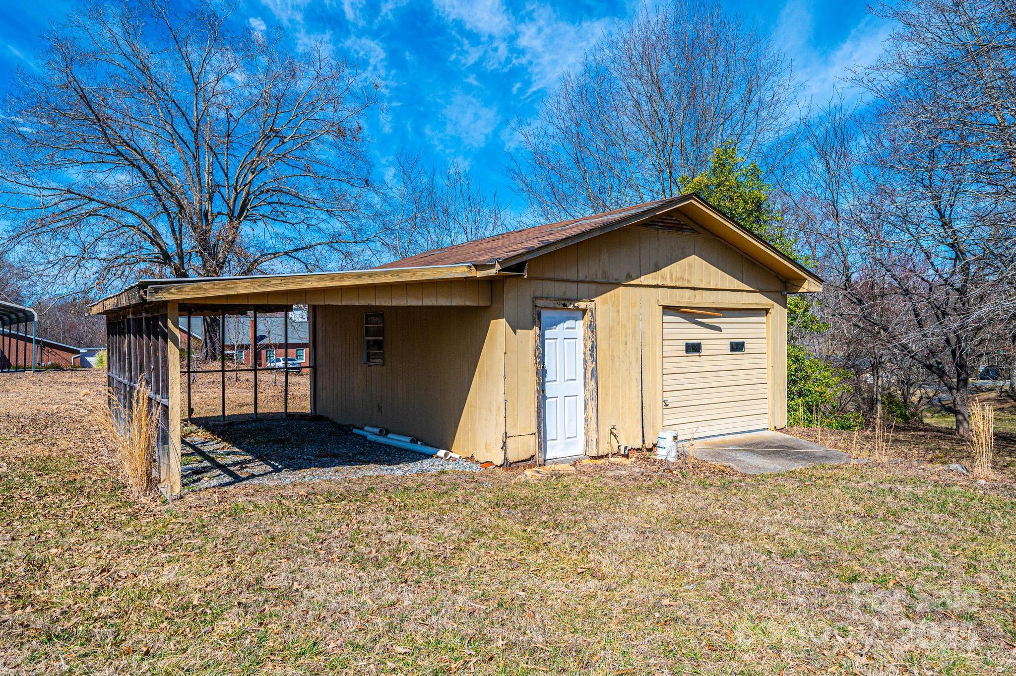4238 Johnson Bridge Road Hickory, NC 28602 - Photo 21 of 25 Gallery Image 21