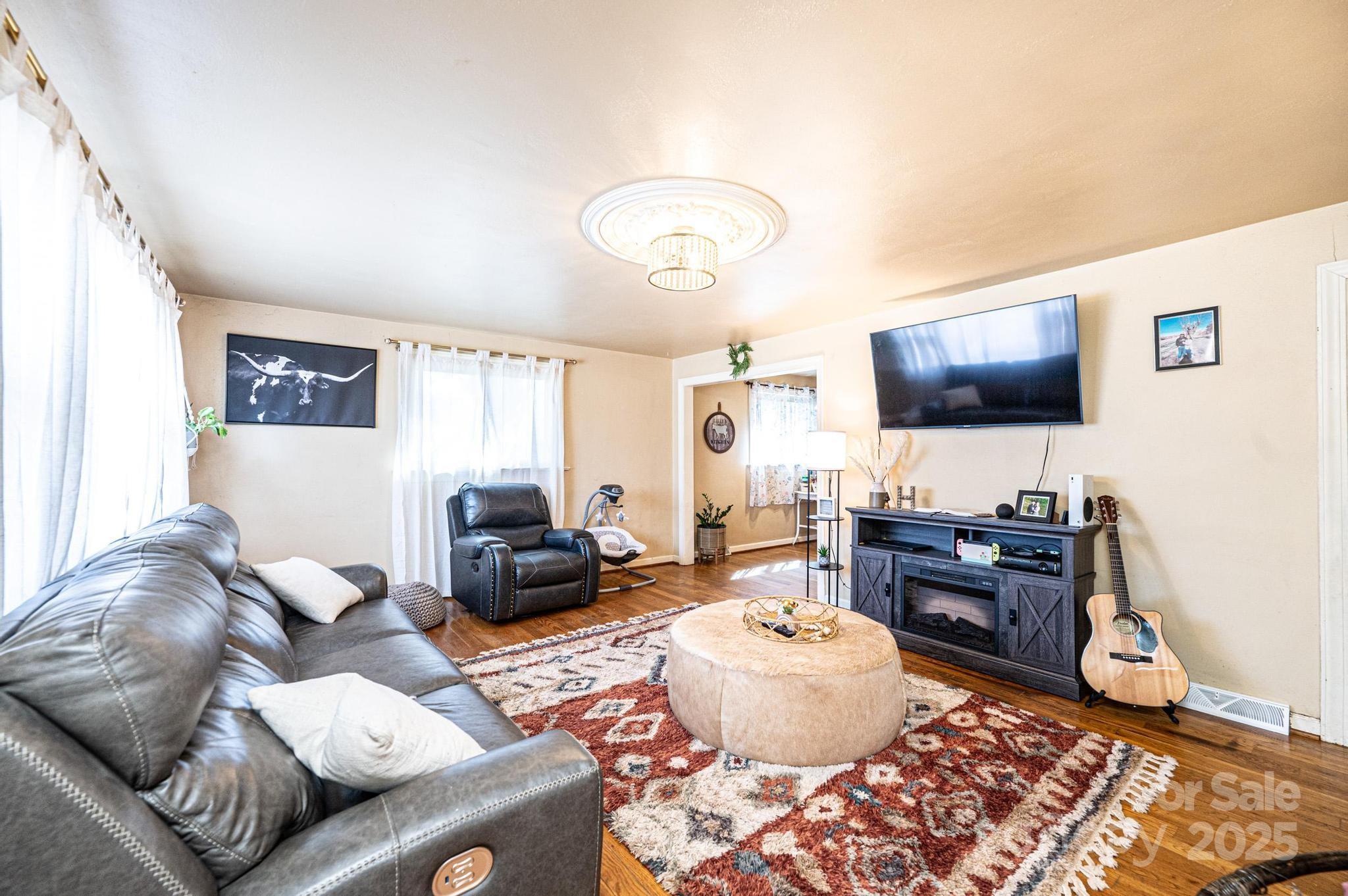 4238 Johnson Bridge Road Hickory, NC 28602 - Photo 4 of 25 Gallery Image 4
