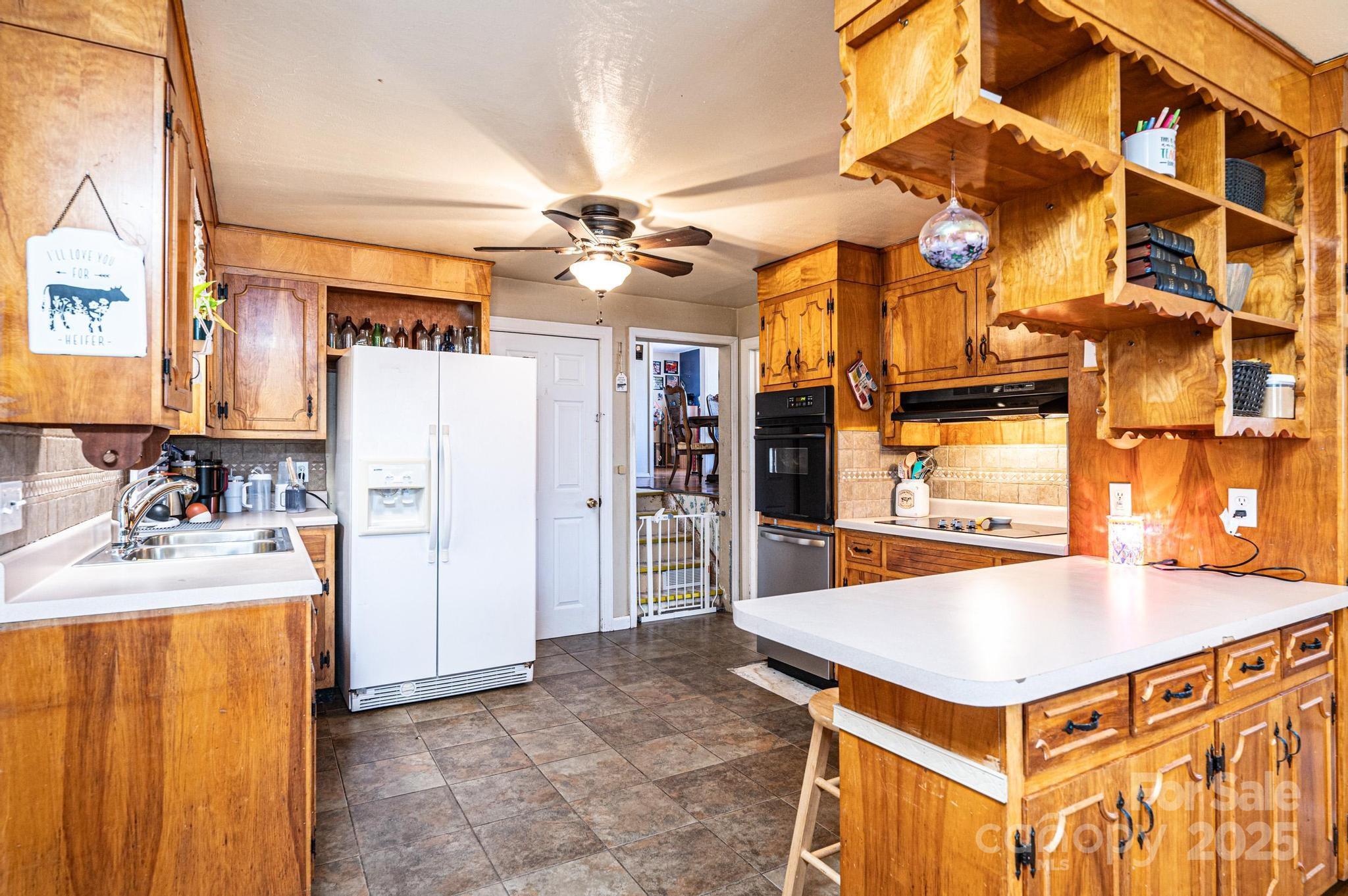 4238 Johnson Bridge Road Hickory, NC 28602 - Photo 7 of 25 Gallery Image 7