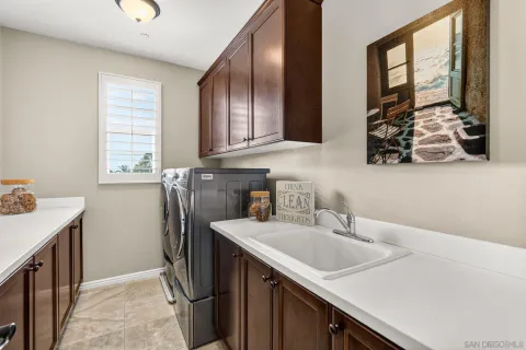 $3,800,000 | 817 Dolphin Circle, Encinitas, CA 92024