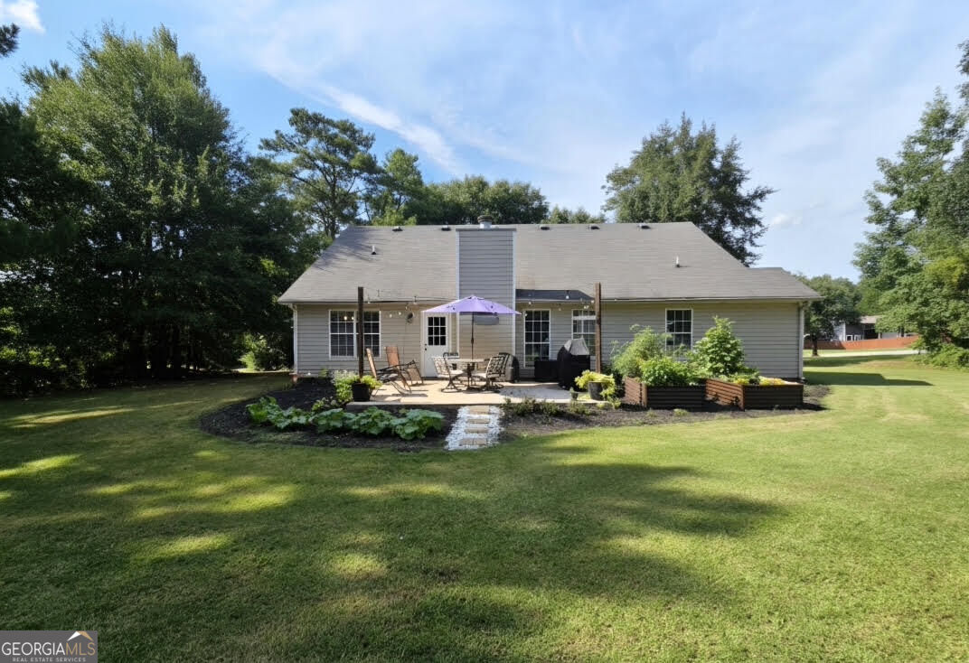 137 Meadow View Drive Jackson, GA 30233 - Photo 3 of 25 Gallery Image 3