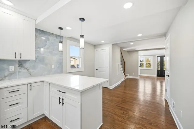 $649,900 | 47 Nokomis Avenue, Lake Hiawatha, NJ 07034