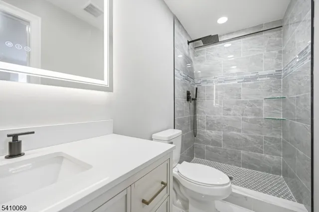 $649,900 | 47 Nokomis Avenue, Lake Hiawatha, NJ 07034