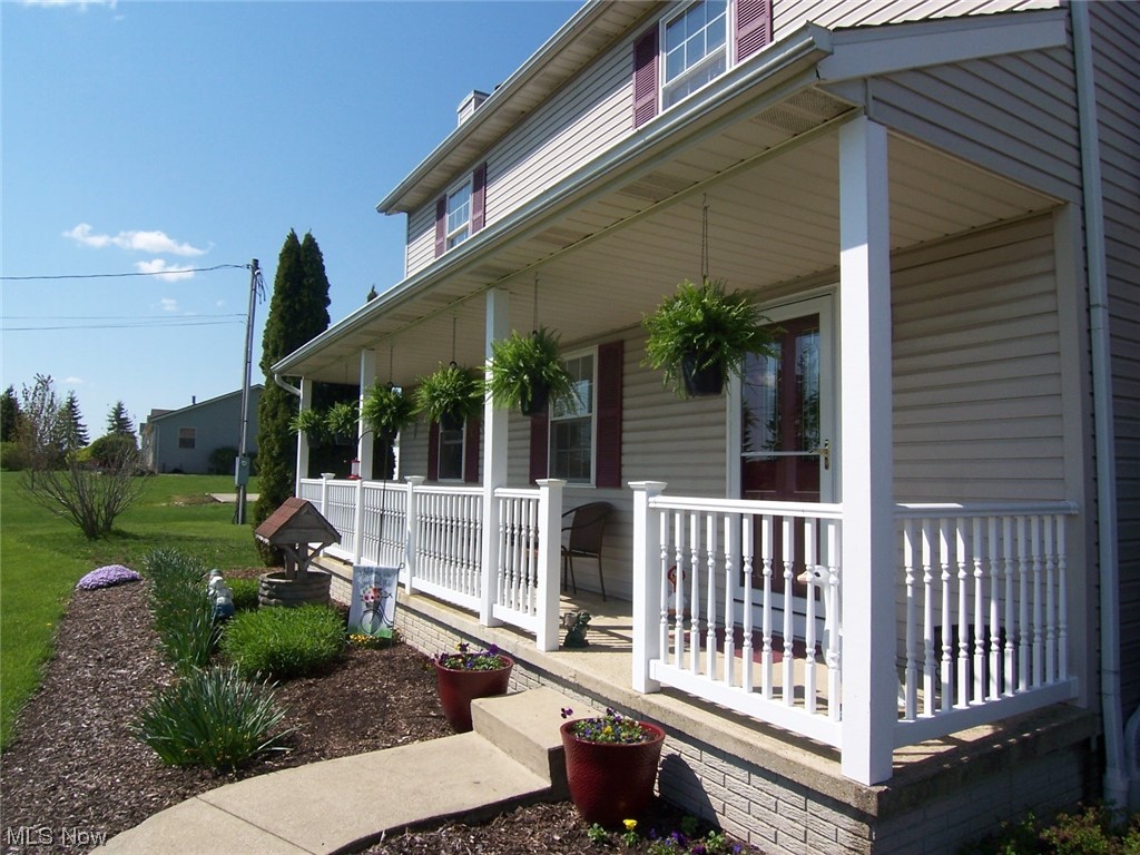 17202 Quarry Road Wellington, OH 44090 - Photo 3 of 35 Gallery Image 3